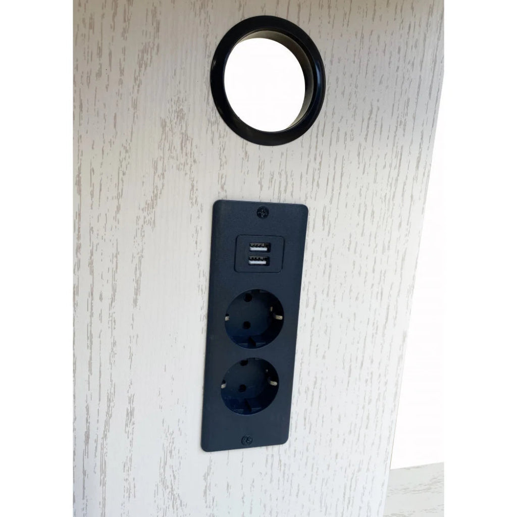 Design modern cu prize integrate pentru un setup complet organizat